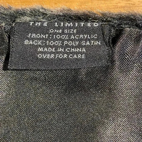 The Limited Faux Fur Neck Wrap - Picture 2 of 6